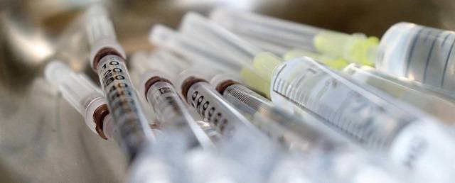 ВЦИОМ: больше половины россиян не хотят прививаться от коронавируса