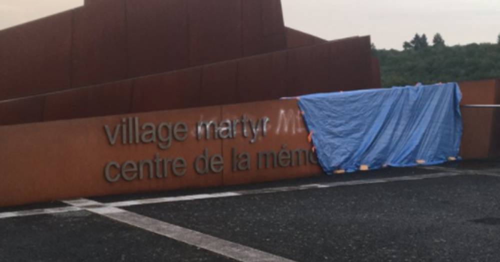 Во Франции осудили осквернение мемориала жертвам Второй мировой войны