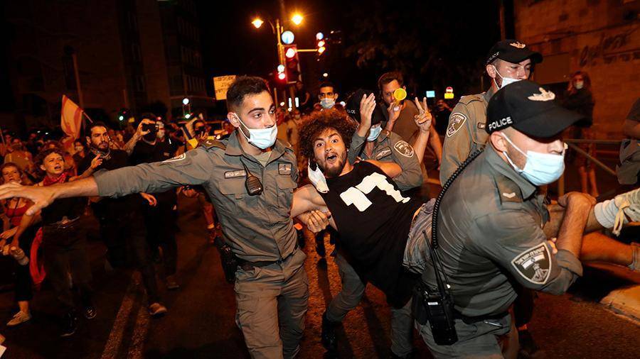 Полицейский был ранен во время акций протеста в Израиле