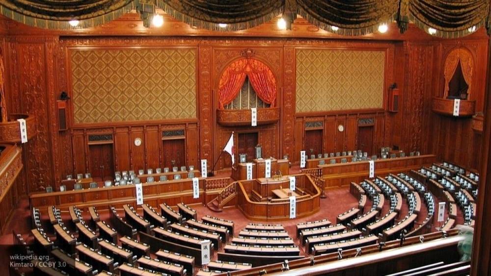 Власти Японии могут перевести Палату советников на удаленный режим