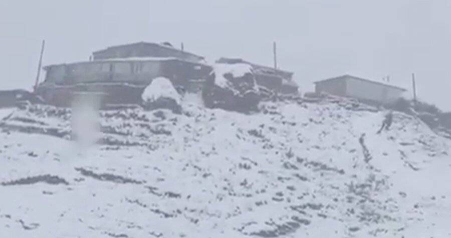 В дагестанском селе выпал снег