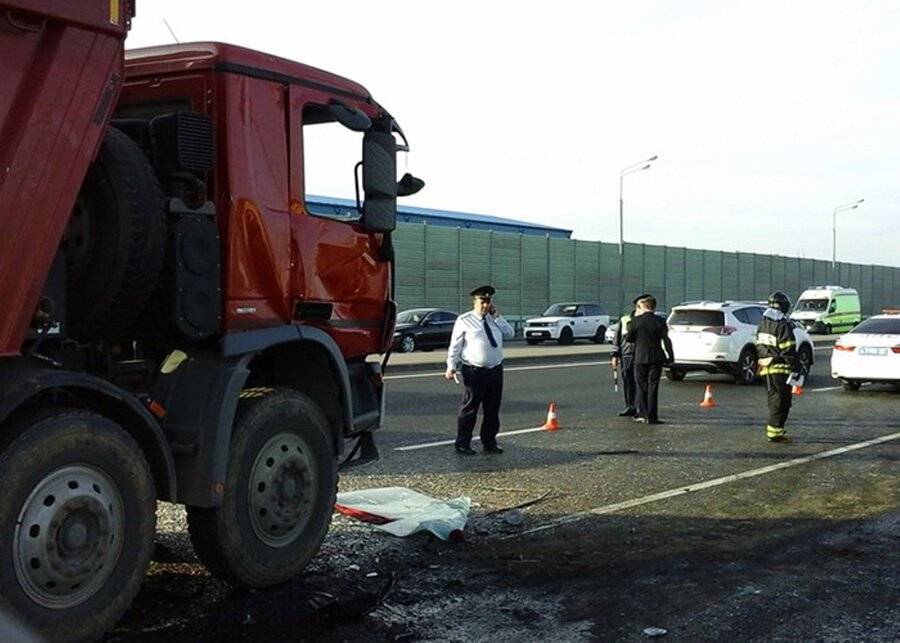 За попавшим в ДТП на Калужском шоссе грузовиком с начала года числится 34 штрафа