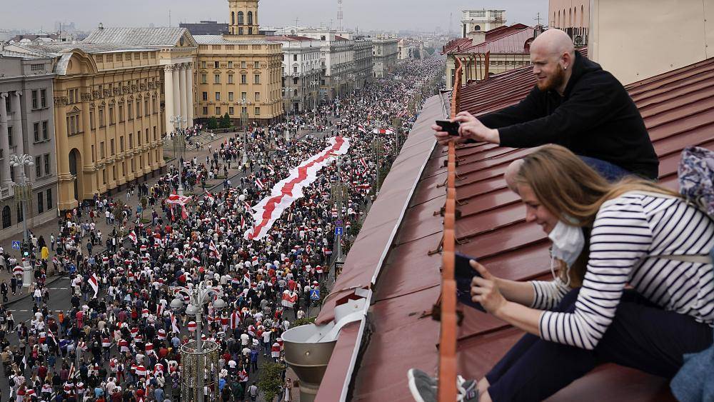 "Мы должны стоять" - в Минске прошла одна из крупнейших протестных акций