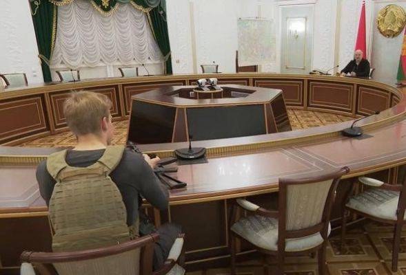 В Минске оппозиция требует расследовать передачу оружия сыну Лукашенко