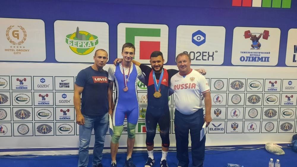 Томич завоевал бронзу на чемпионате России по тяжелой атлетике