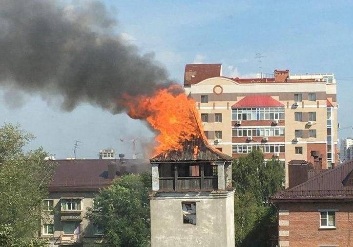 В Тюмени женщине, сломавшей позвоночник при пожаре, выделили комнату на четвертом этаже
