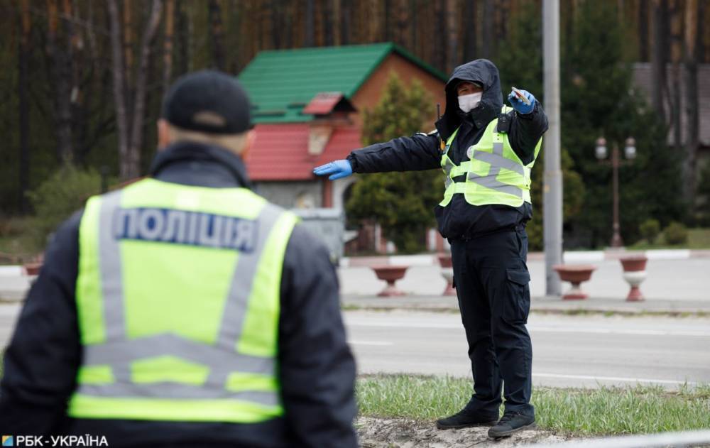 Полиция продолжает контролировать соблюдение ограничений красной зоны в Черновцах