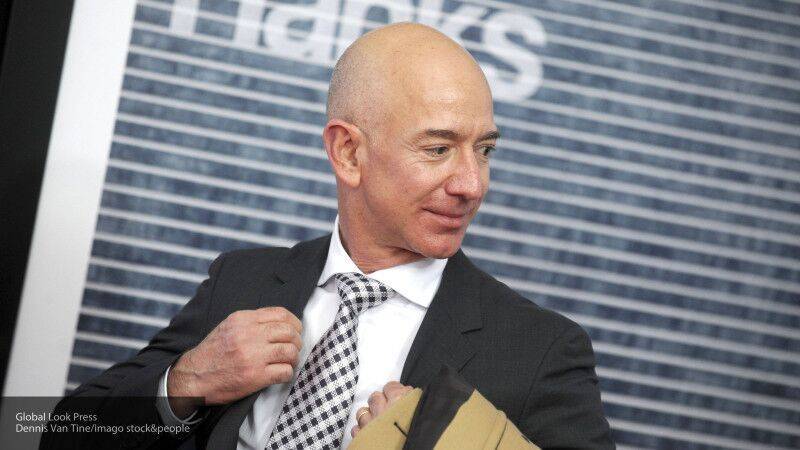 Глава Amazon стал первым миллиардером с состоянием в 200 млрд долларов