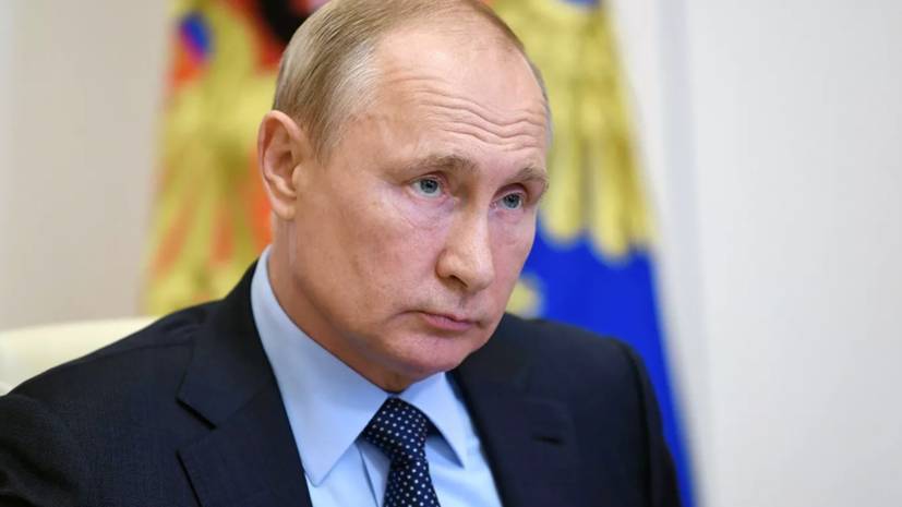 Путин обсудил с Голиковой открытие авиасообщения с другими странами