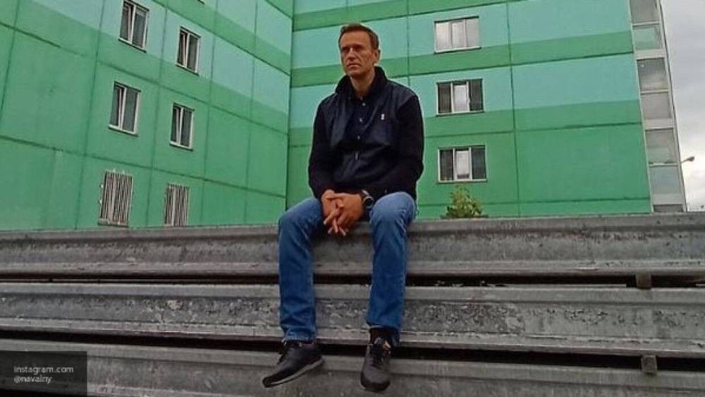 Навальный должен оплатить 3,3 млн рублей судебных издержек