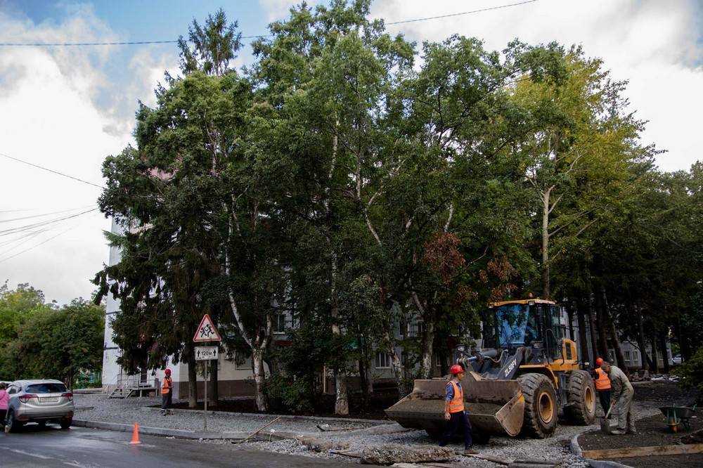 11 дворов ремонтируют в Южно-Сахалинске