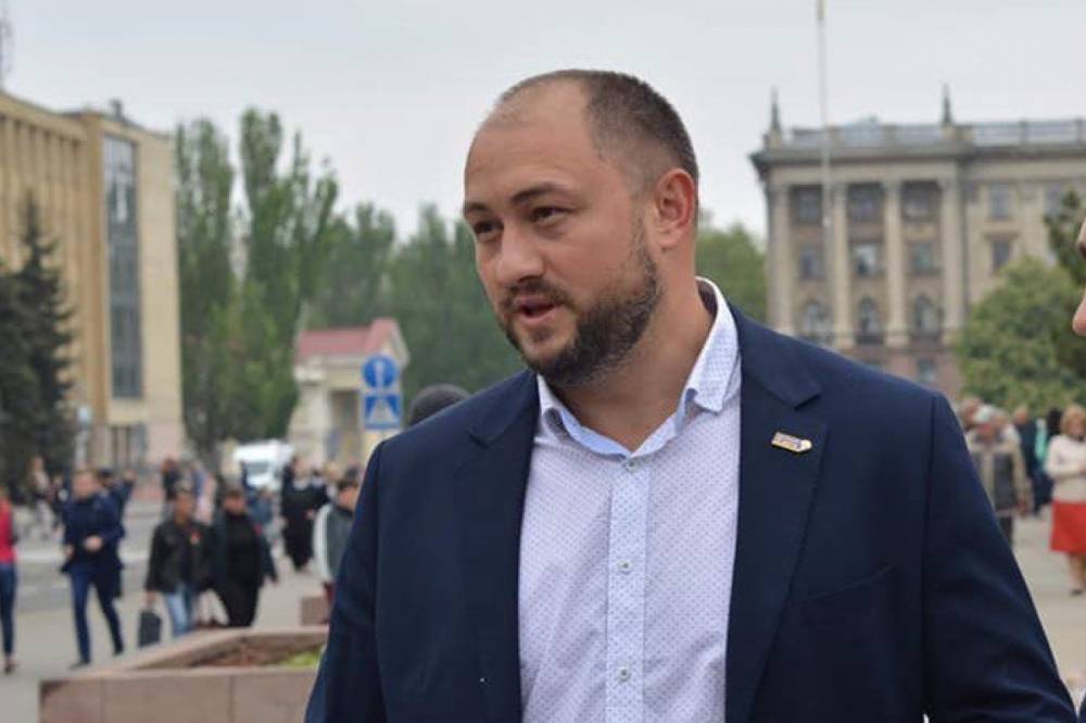 Медведчук заставляет власть считаться с мнением украинцев, - депутат Невенчанный