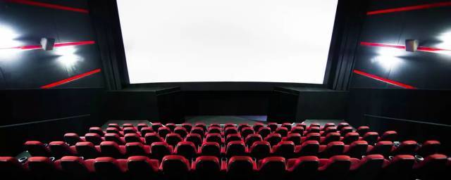 Петербургские кинотеатры потребовали возобновления работы с 1 сентября