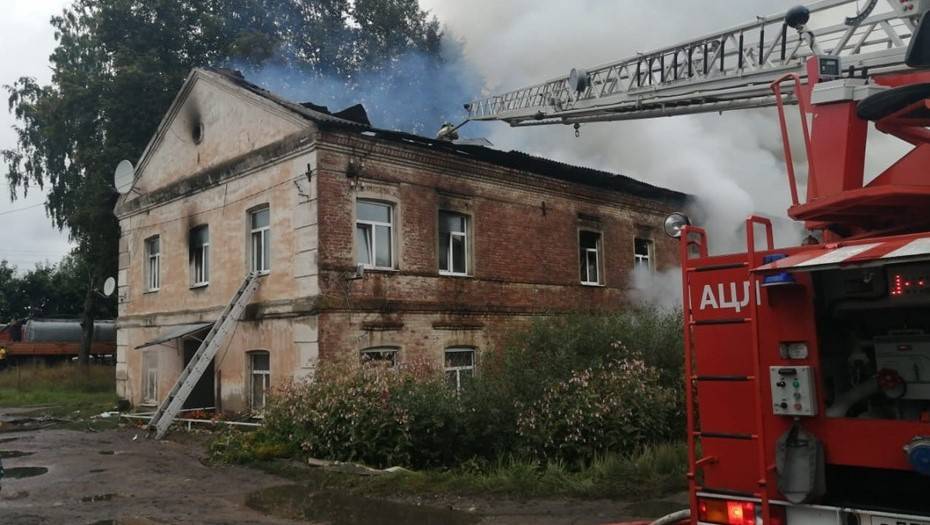 СКР уточнил данные о пострадавших при пожаре на псковской фабрике