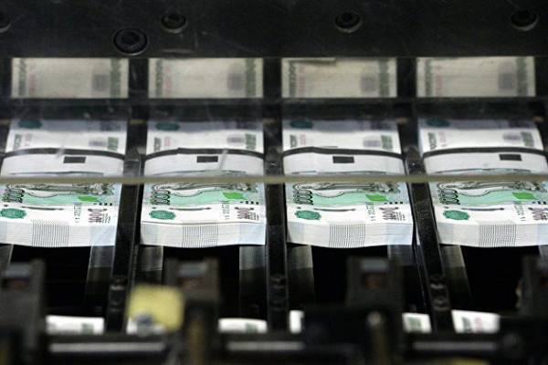 Просроченная задолженность заемщиков в России в июле впервые превысила 4 трлн рублей
