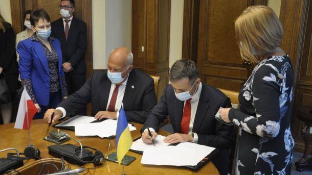 Украина и Польша усилят сотрудничество в борьбе с налоговым мошенничеством