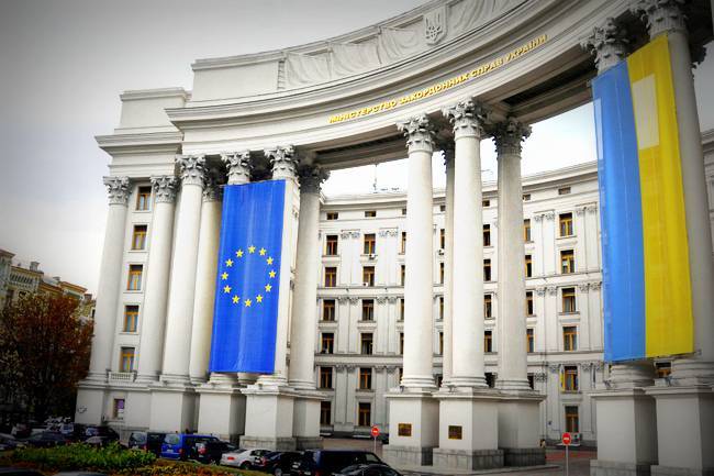 Украина допускает введение санкций против Беларуси, – МИД