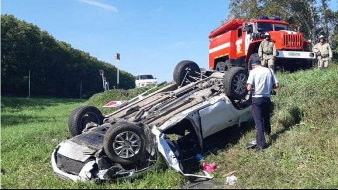 В Кемеровской области при опрокидывании машины погибли два человека