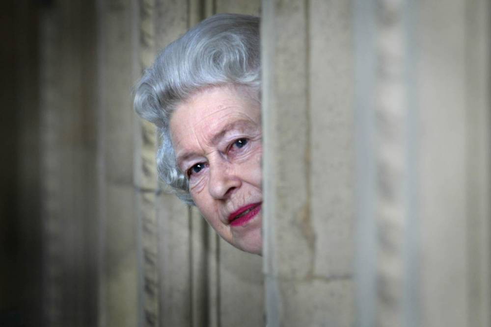 Королева Великобритании вышла из карантина