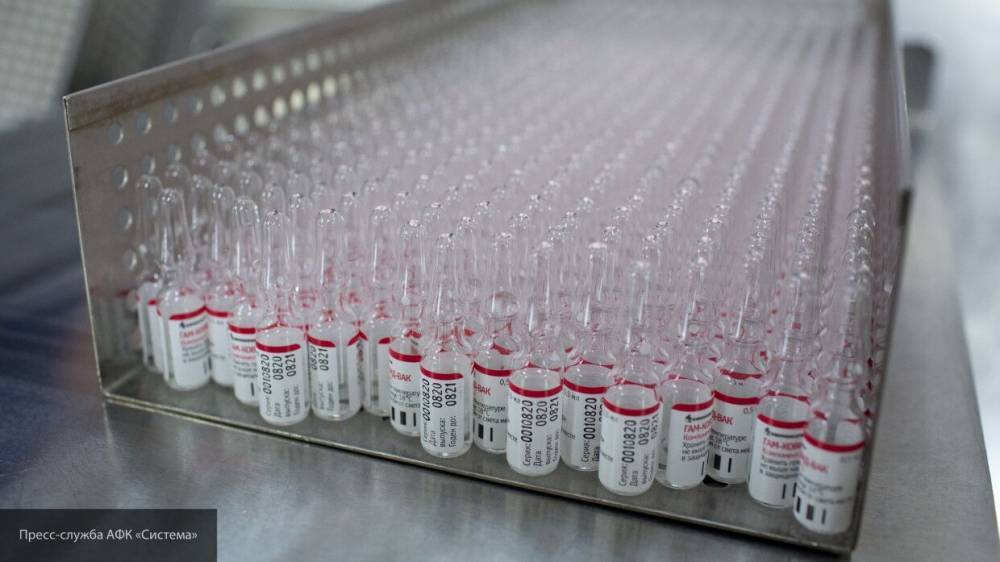 Мурашко: массовые поставки вакцины "Спутник V" начнутся в сентябре