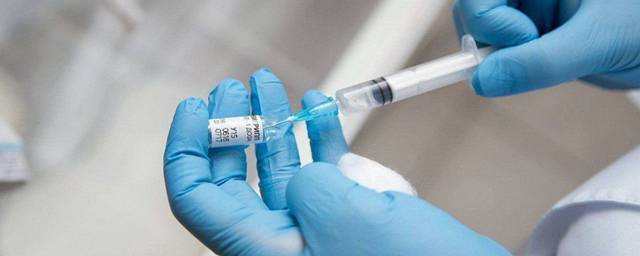 Минздрав сообщил о сроках начала массовой вакцинации от коронавируса
