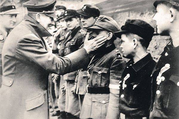 Фото Гитлера в «Бессмертный полк» вставил житель Якутии