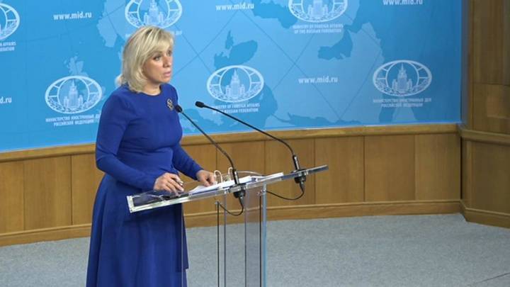В обиду не дадим: Захарова назвала спектаклем задержание россиян в Белоруссии