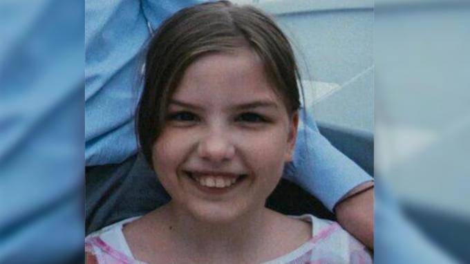 Полиция и волонтеры Петербурга ищут пропавшую 10-летнюю девочку