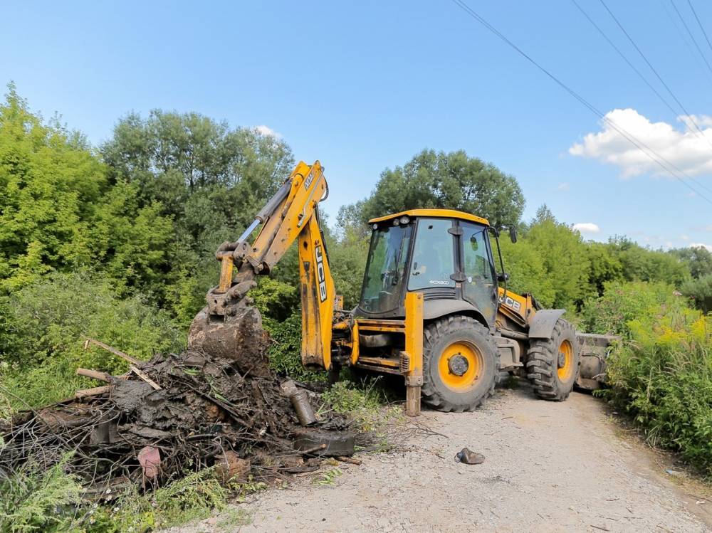 30 кубометров мусора вывезли с берегов реки Кова в Советском районе