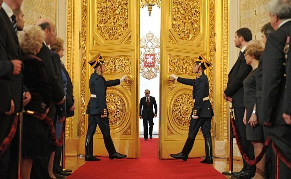 Лукашенко предрек уход Путина из власти