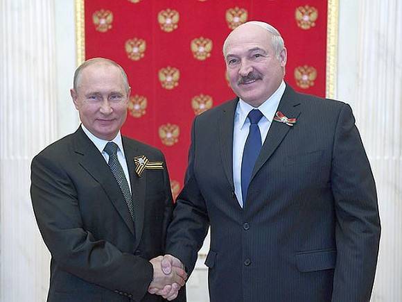 Путин побеседовал с Лукашенко