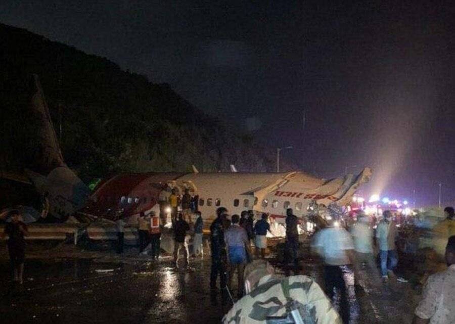 Число жертв жесткой посадки самолета Air India увеличилось до пяти человек