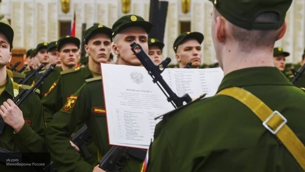 Новобранцы железнодорожных войск приняли присягу в Волгоградской области