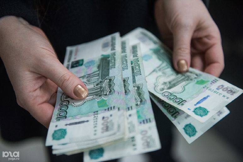 Выплату от 7600 рублей получат российские семьи в августе