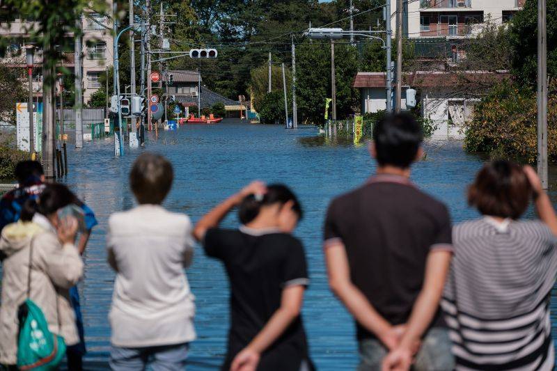Мощный тайфун оставил без света десятки тысяч японцев