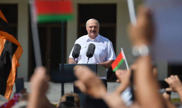 Война санкций: Лукашенко устроит странам Балтии "показательную порку"