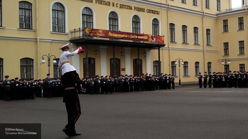 Торжественная линейка прошла в Суворовском училище Петербурга