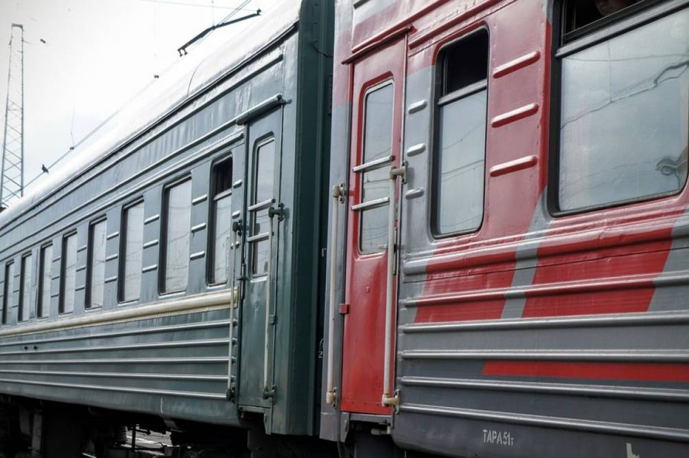В Воронеже с поезда сняли нарушившего карантин по COVID-19 мужчину