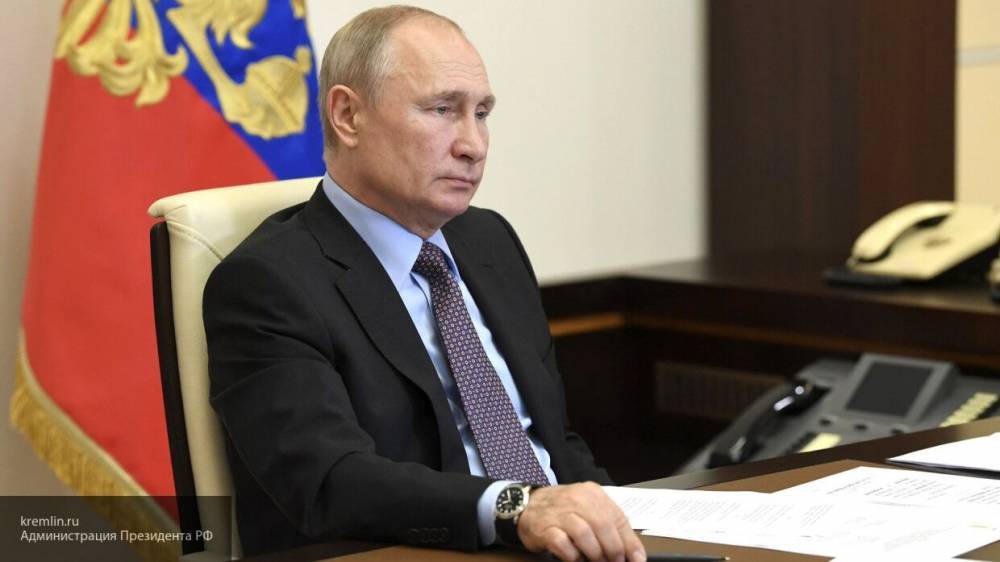 Путин: перехода на полностью дистанционное обучение в России не будет