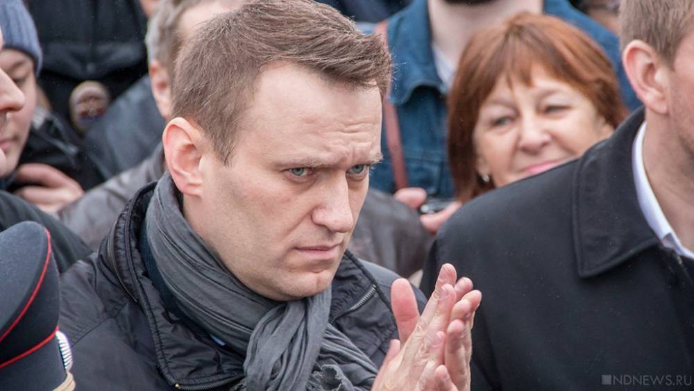 Немецкие власти установили три поста охраны для допуска посетителей к Навальному