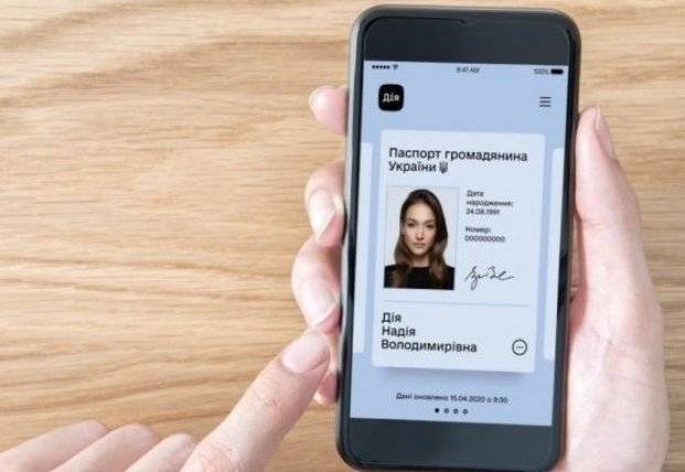 Правительство поддержало разрешение пользоваться э-паспортами для перелетов по Украине