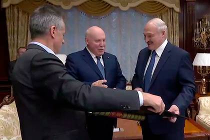 Посол России подарил Лукашенко карту Белоруссии в Российской империи