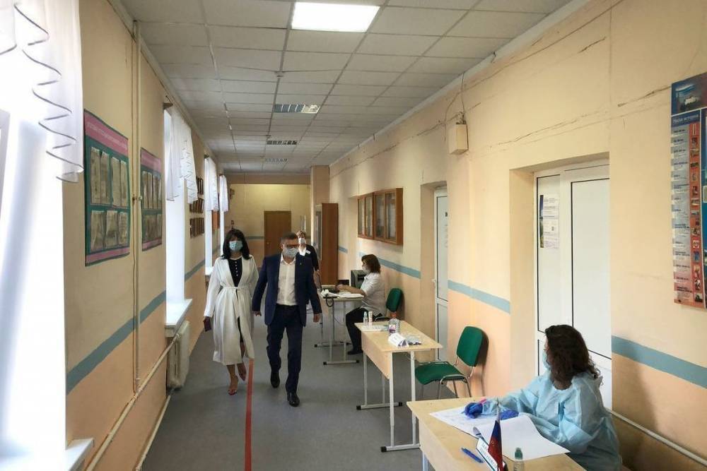 Алексей Текслер проголосовал на выборах депутатов Заксобрания Челябинской области