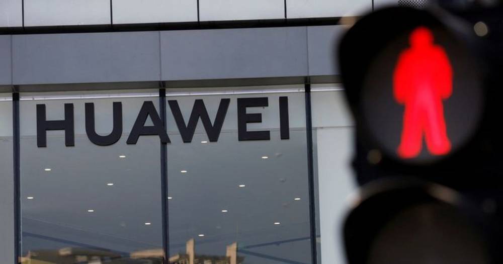 Huawei лишат корейских дисплеев для смартфонов