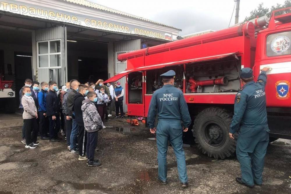 Тульские спасатели провели открытый урок в школе Ефремова