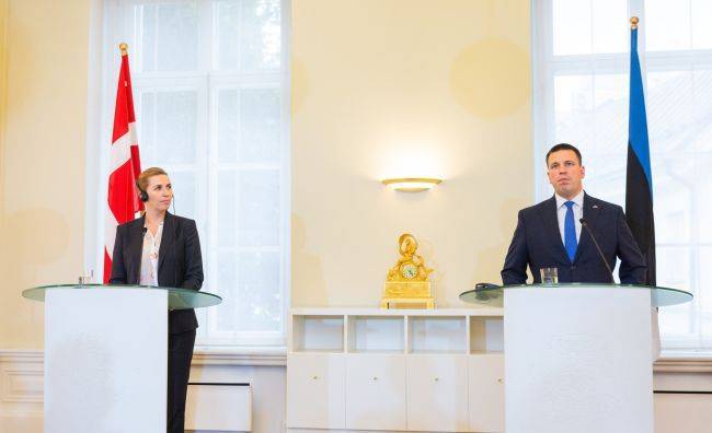 Премьер-министр Дании посетила военную базу НАТО в Эстонии