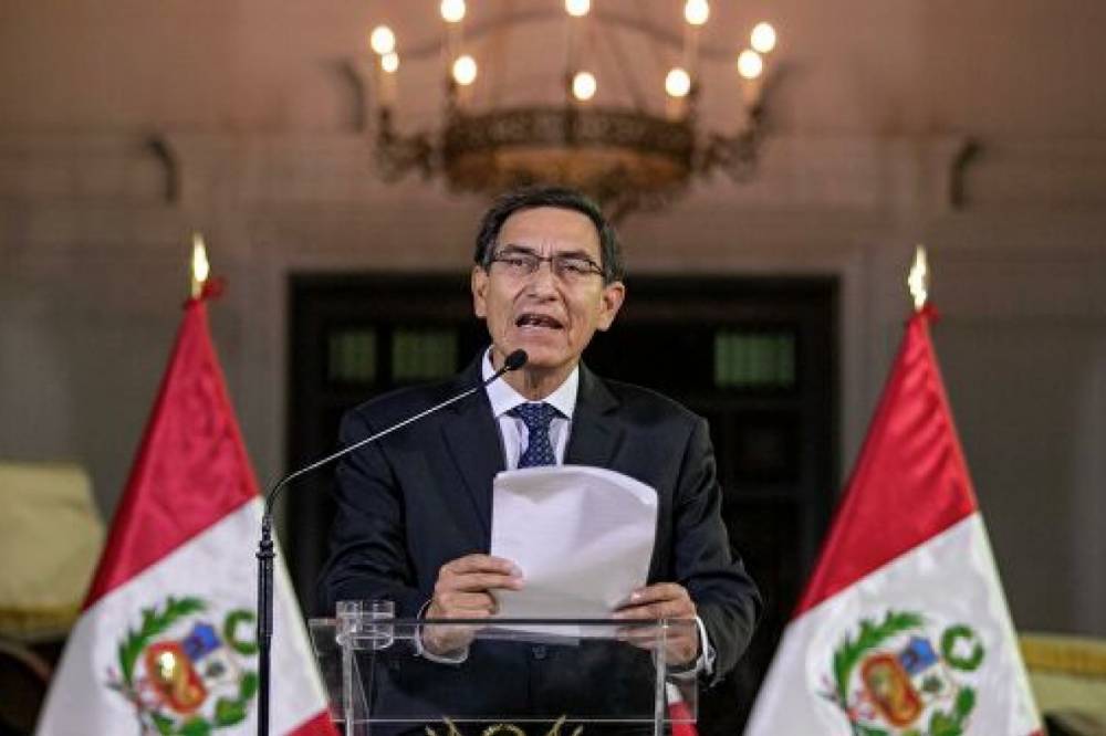 Парламент Перу поддержал резолюцию о начале импичмента президента