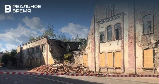 В Кировском районе рухнул фасад объекта культурного наследия — бывшего завода «Сантехприбор»