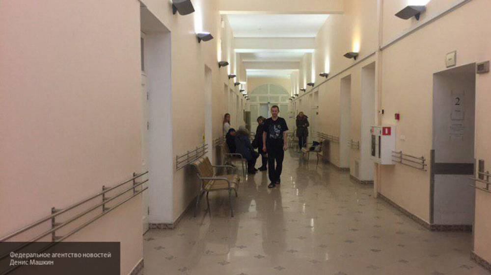 Прием пациентов в Мариинской больнице временно приостановлен из-за COVID-19