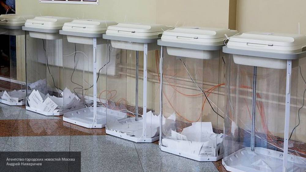 Попытку вброса бюллетеней зафиксировали на выборах в Новосибирской области